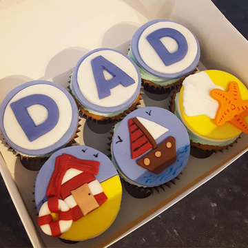 Personalised fathers day cupcakes